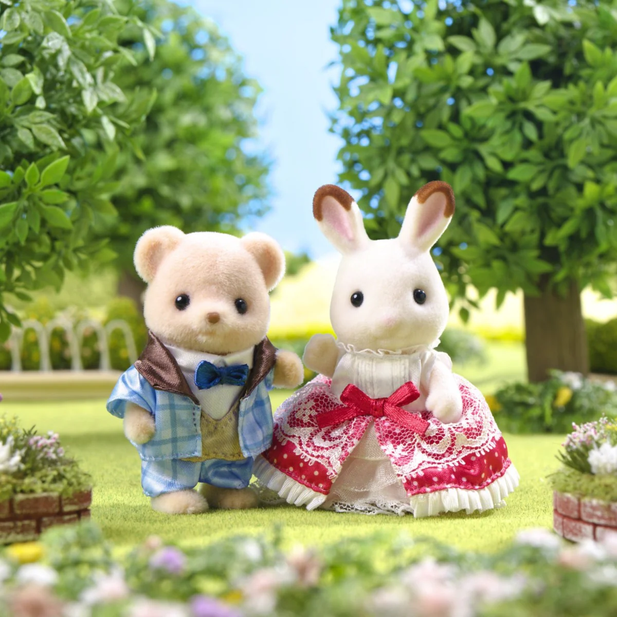 Calico Critter Anniversary Friends Set -Freya & Theo- - Image 2