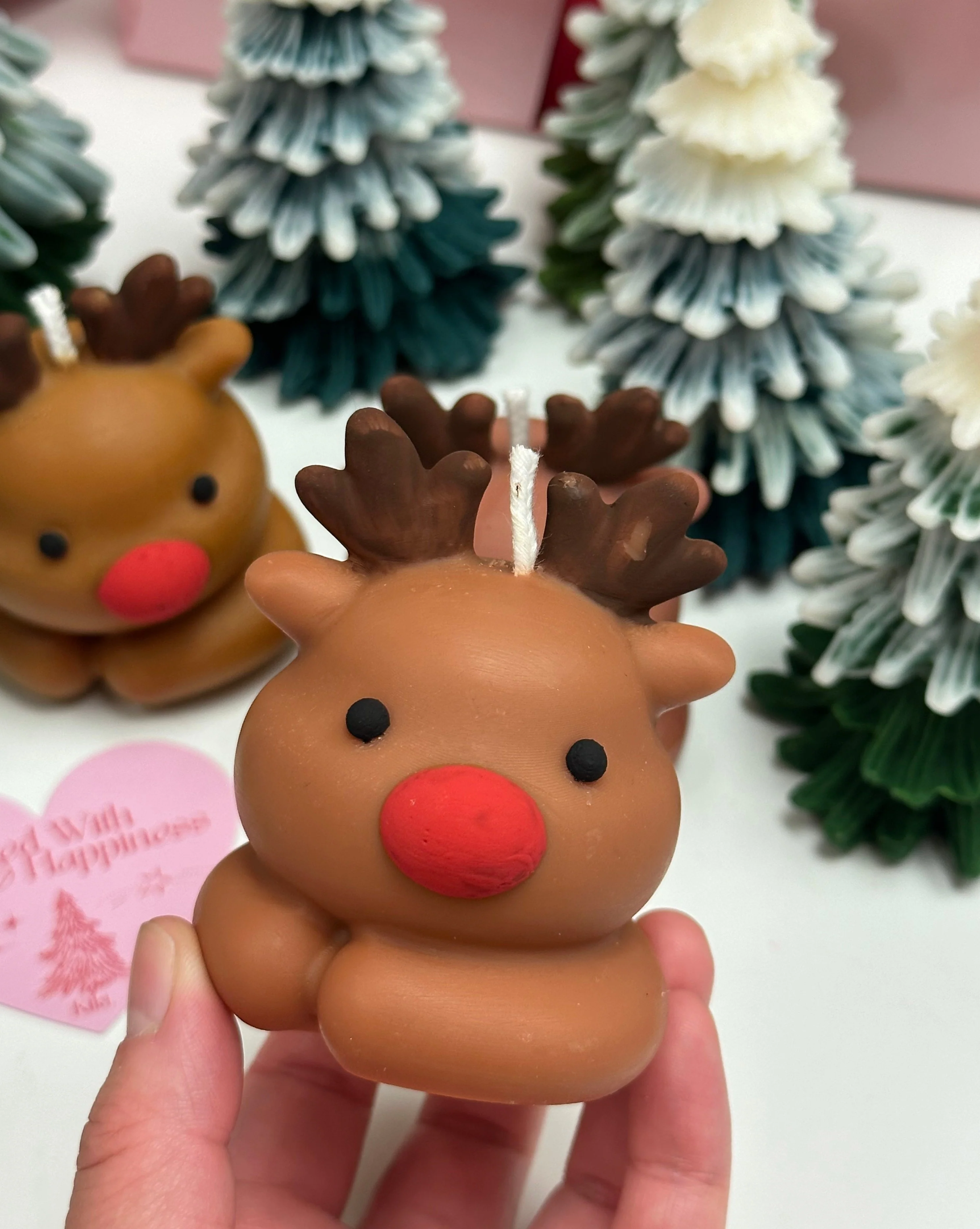Christmas Reindeer Scented Candle - Image 3