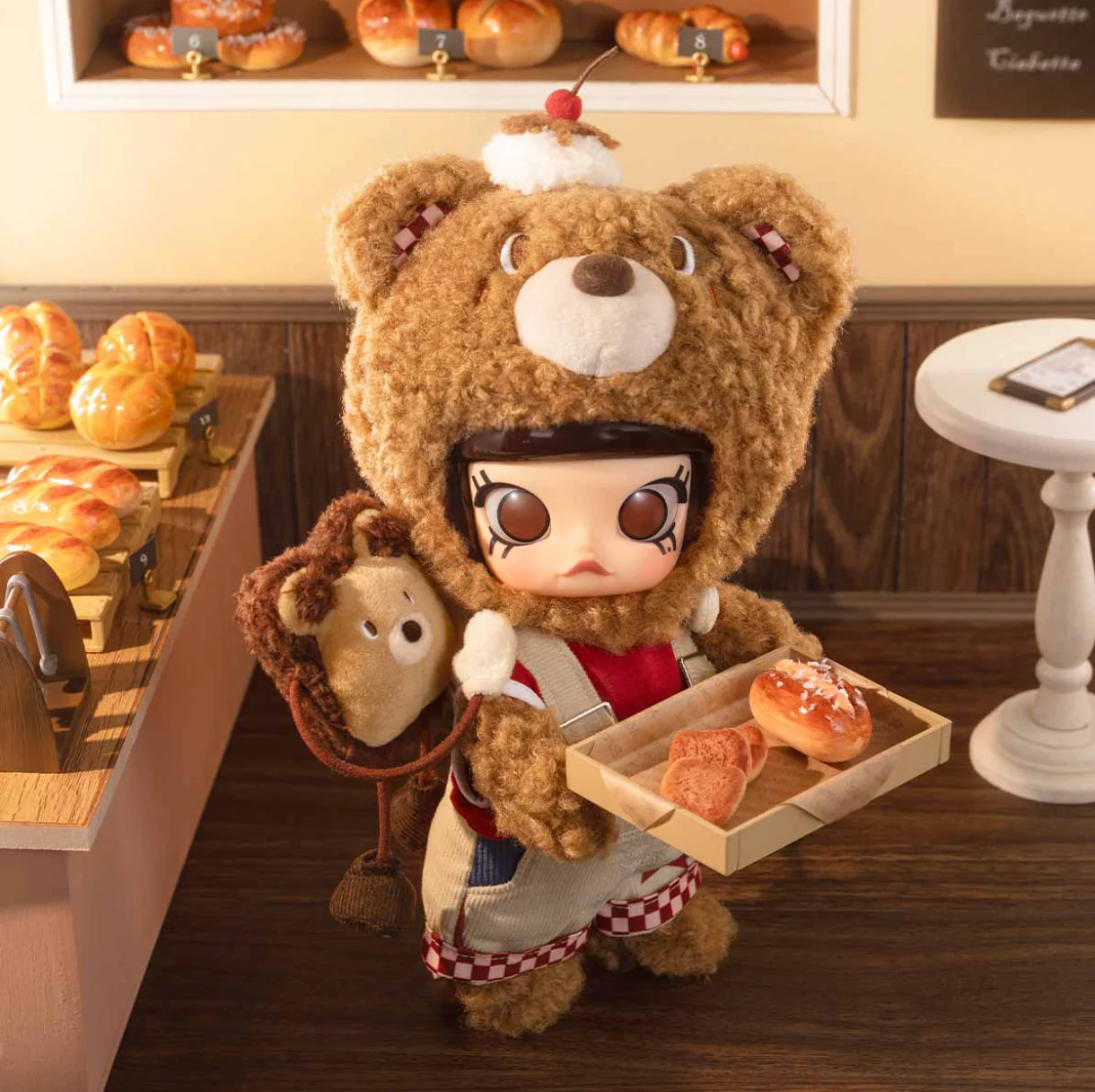 MOLLY Bear Bread 1/8 Action Figure - Image 5